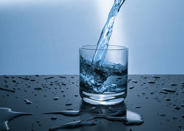 Warm Water Vs Cold Water: Which is Best for a Healthy Lifestyle?